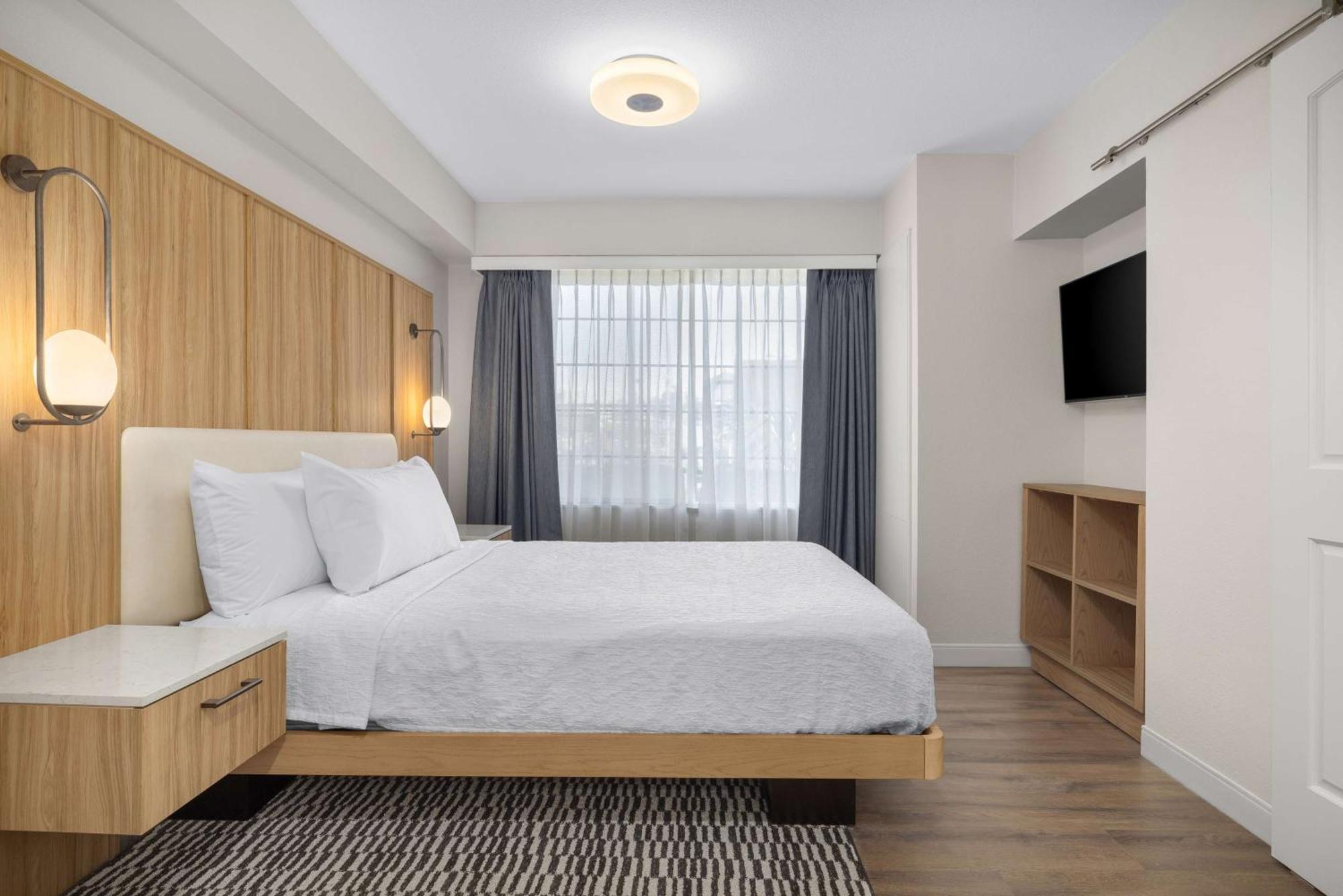 Homewood Suites By Hilton San Diego Airport-Liberty Station Экстерьер фото