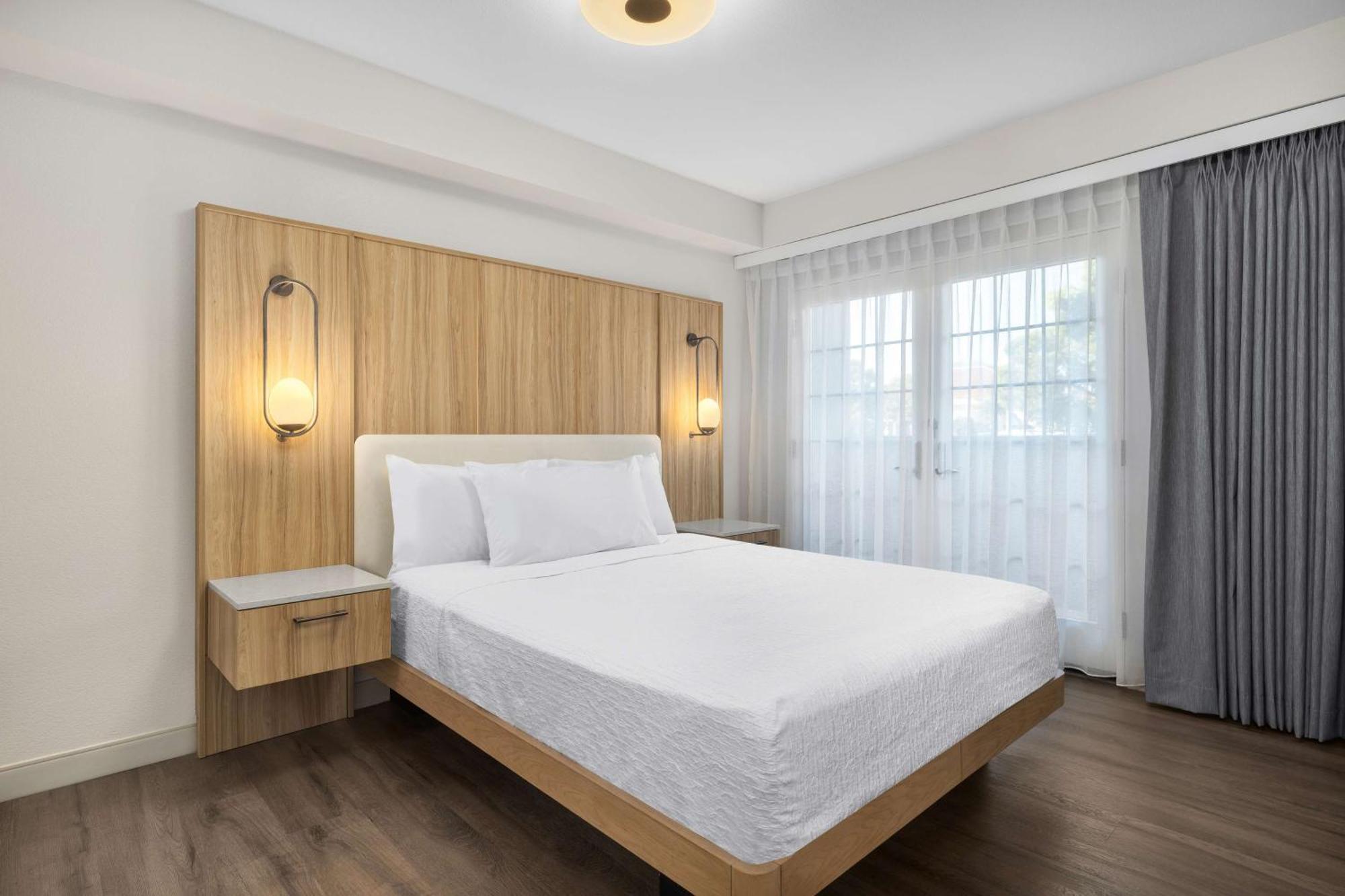 Homewood Suites By Hilton San Diego Airport-Liberty Station Экстерьер фото