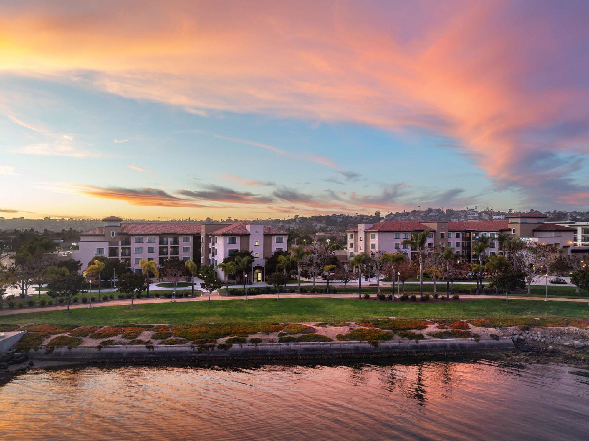 Homewood Suites By Hilton San Diego Airport-Liberty Station Экстерьер фото