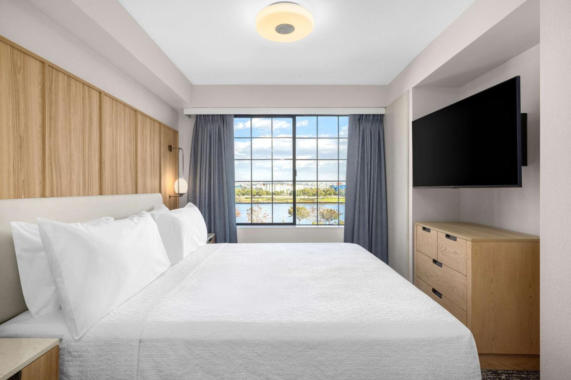 Homewood Suites By Hilton San Diego Airport-Liberty Station Экстерьер фото