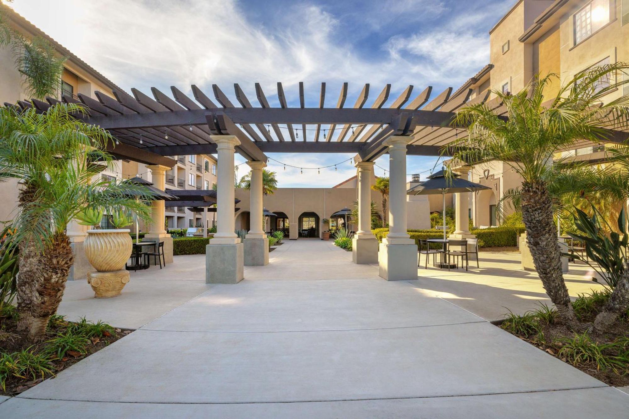 Homewood Suites By Hilton San Diego Airport-Liberty Station Экстерьер фото
